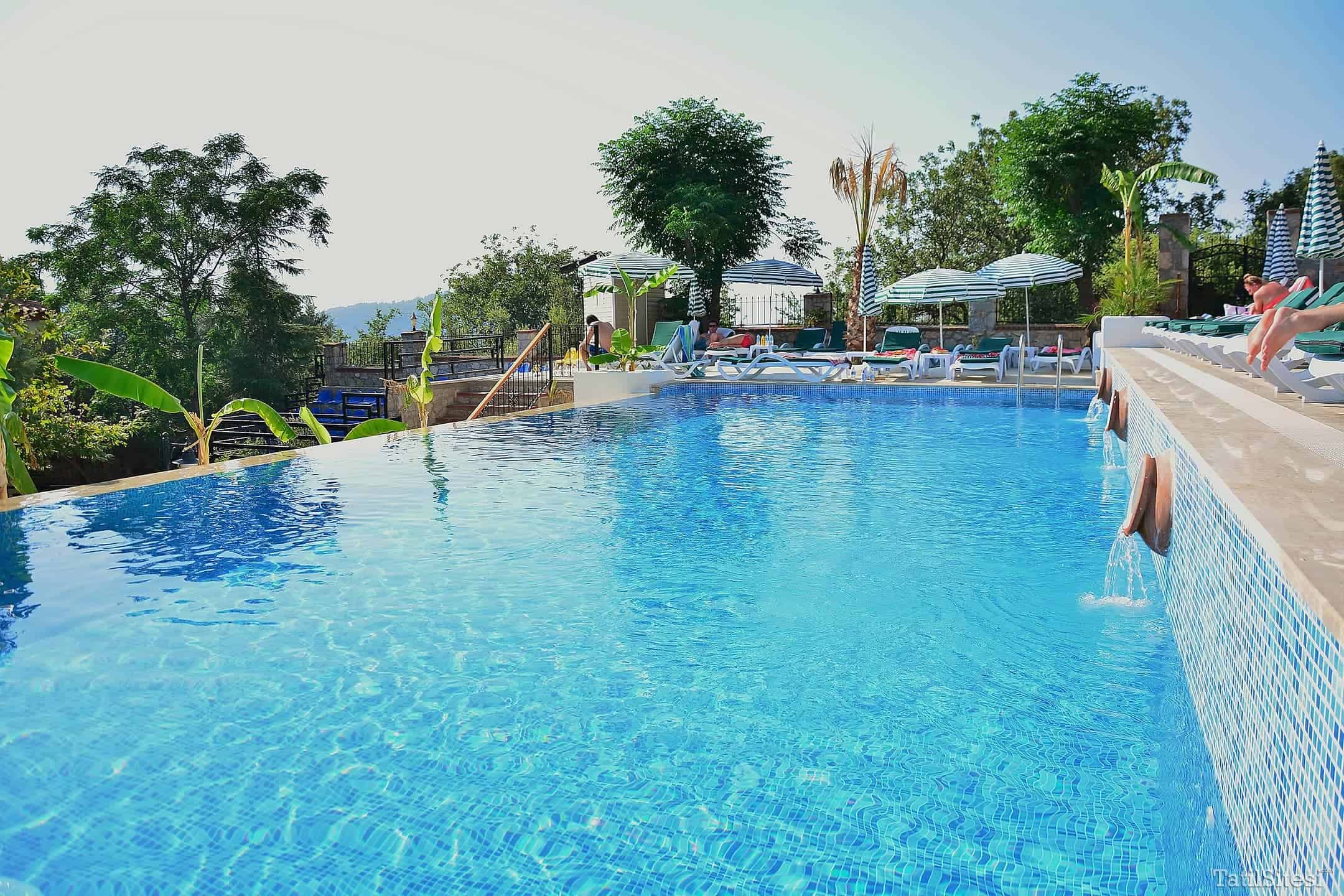 Perdikia Hill Hotel